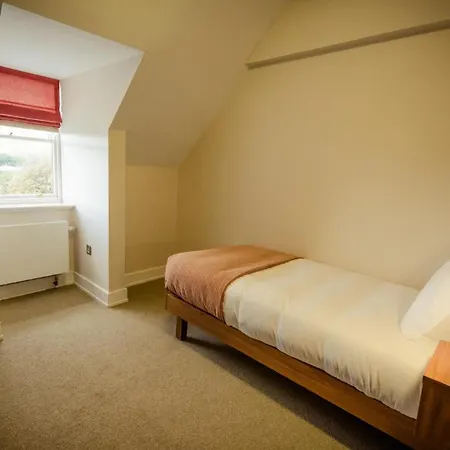 Apartment Dcu Hallows